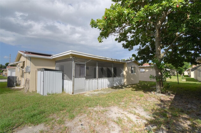 Building Photo - 960 NW 49th St