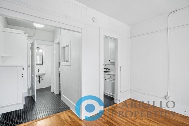 Building Photo - 2261 4th Ave