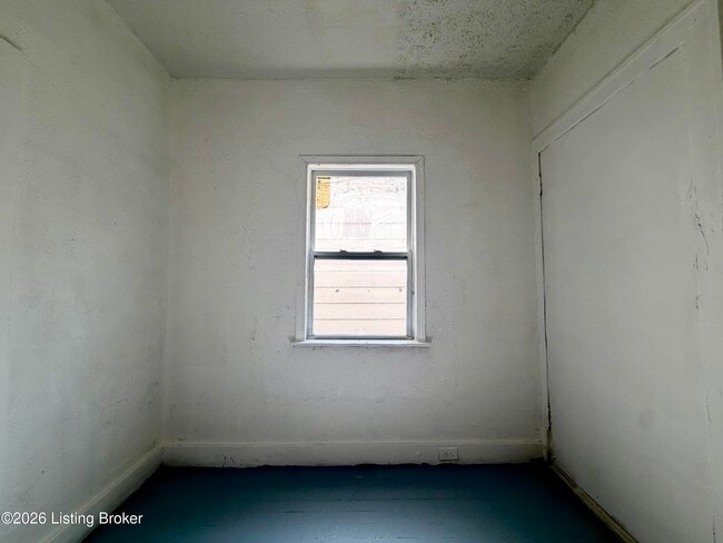 Building Photo - 2123 Dumesnil St