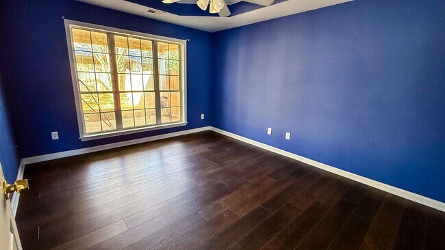 Building Photo - Newly Renovated 2 Bedroom, 2 Bathroom Home