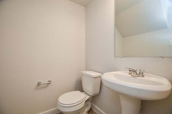 Building Photo - 7542 Coral Ter Dr