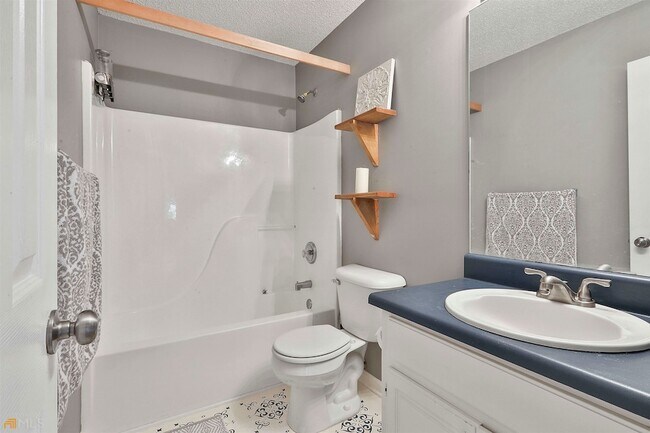 Building Photo - 100 Riverside Walk