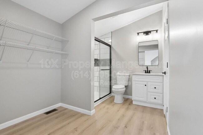 Building Photo - 1209 E Whittier St
