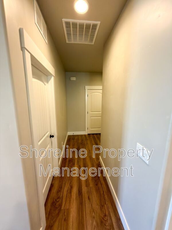 Building Photo - 12913 S Salerno Ave