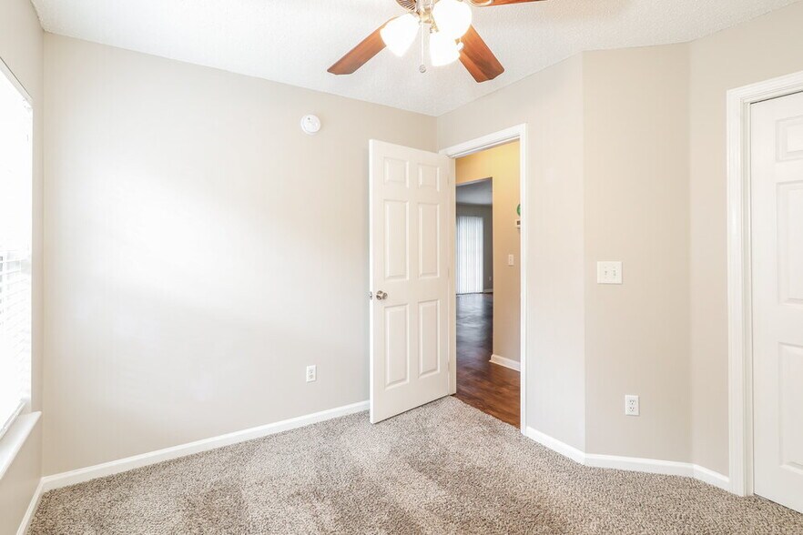 Building Photo - 12566 Lookout Mountain Ct