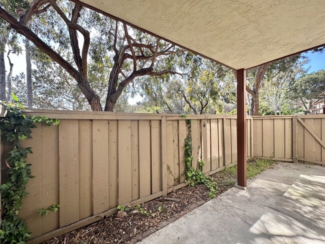 Building Photo - Newly Remodeled 2 Bedroom 2 Bath Near UTC ...