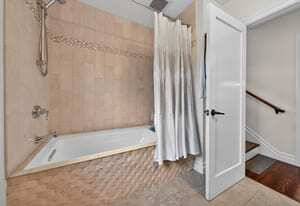 Building Photo - 600 San Carlos Ave