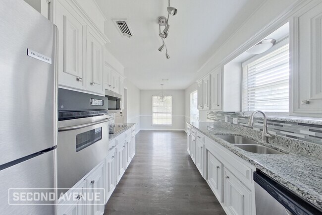 Building Photo - 500 S Colonial Dr