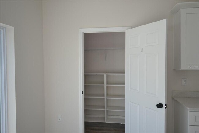 Building Photo - 6474 Taylor Ct