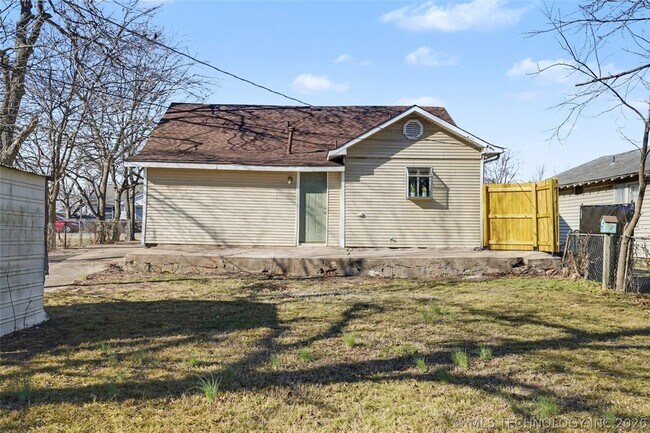 Building Photo - 4713 S 27th W Ave