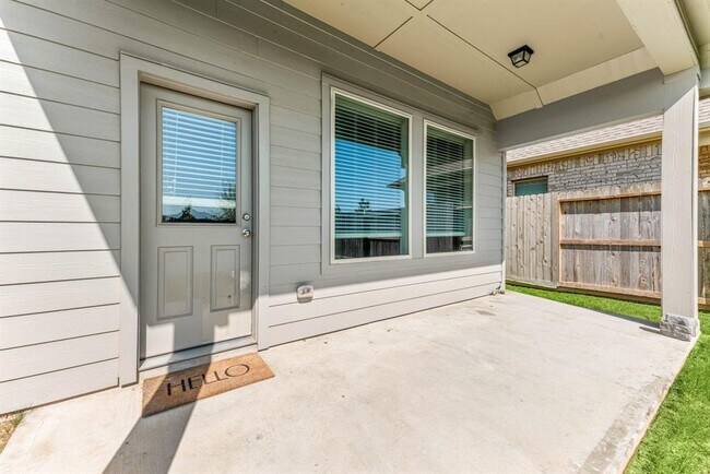 Building Photo - 2715 Chestnut Oak Cir