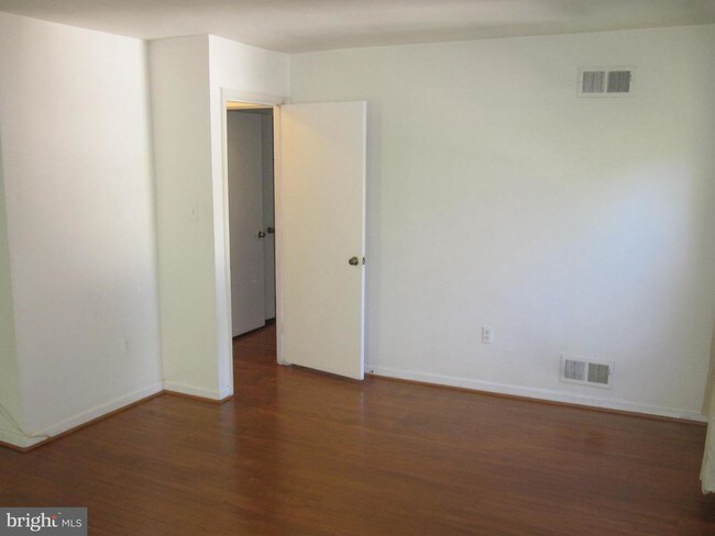 Building Photo - 7805 Ivymount Terrace