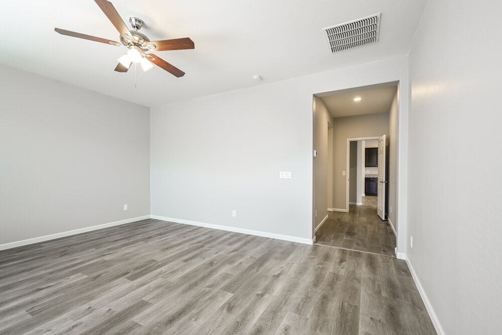 Building Photo - 12125 W Remuda Dr