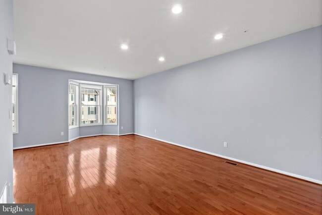 Building Photo - 7910 Beach Plum Ln