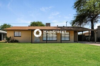 Building Photo - 3 Bedroom Pet-Friendly Home in Phoenix, AZ with Main Street Renewal
