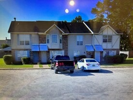Building Photo - 104 Edgefield Rd