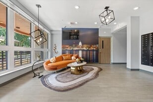 Building Photo - 402 W Wilson Street