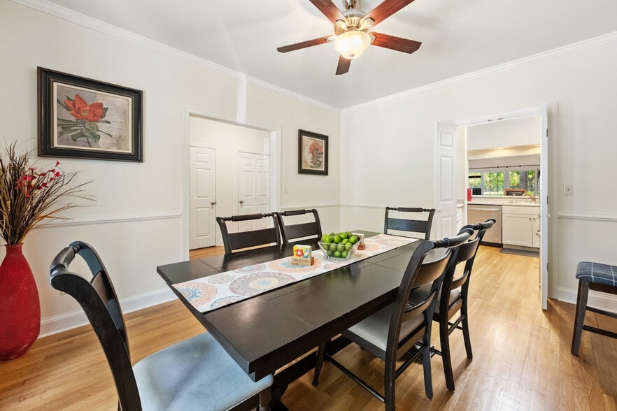 Building Photo - 235 Golden Bear Dr