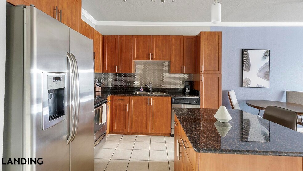 Building Photo - 15777 Quorum Dr