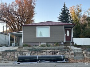 Building Photo - 800 6th St