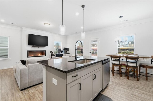 Building Photo - 3860 Pressley Ln