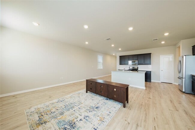 Building Photo - 521 Otto Ave