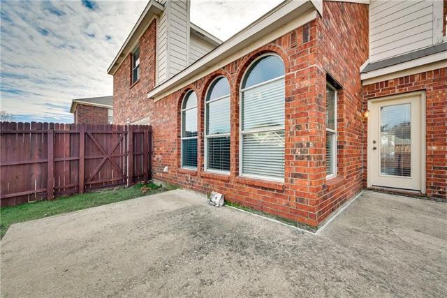 Building Photo - 409 Knoll Park Ct