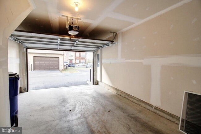 Building Photo - 1414 Wheyfield Dr