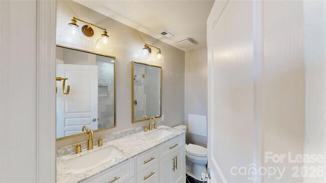 Building Photo - 1009 Park West Dr