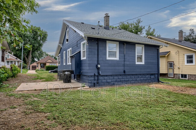 Building Photo - 4938 Erskine St
