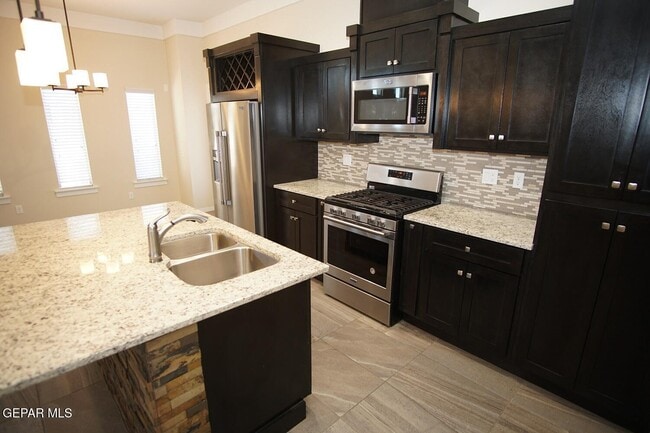 Building Photo - 14829 David Latin