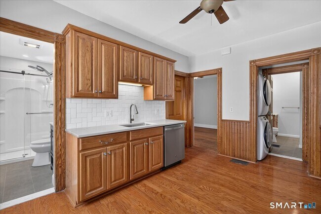 Building Photo - 35 Tilton St