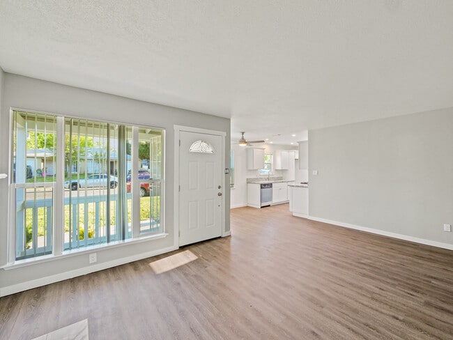 Building Photo - FOR RENT in Sacramento! 2533 Michelle Dr, ...