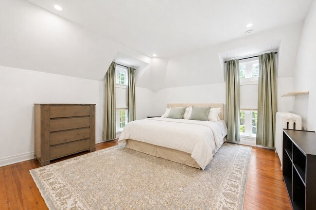 Building Photo - 235 Greenwood St