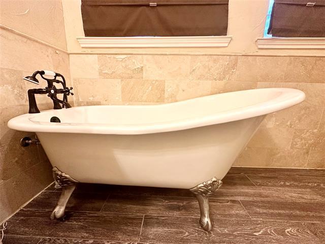 Building Photo - 198 Radecke Rd