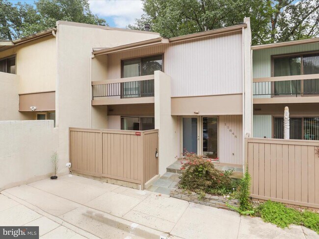 Primary Photo - 11645 Newbridge Ct