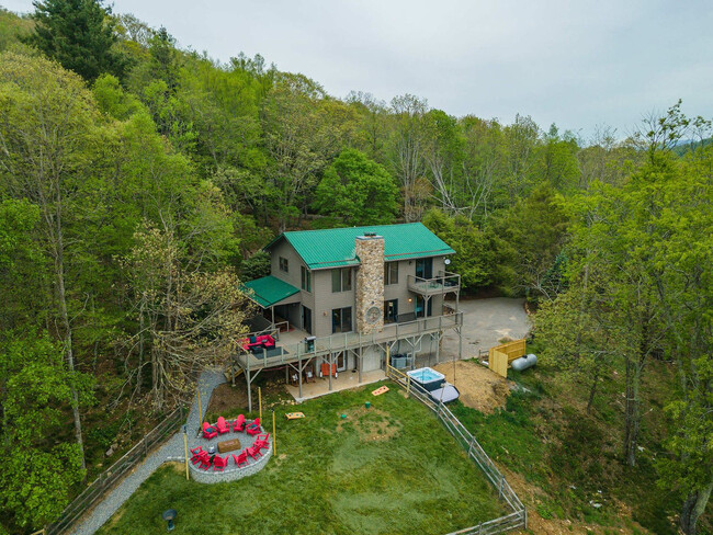 Building Photo - 36 Randall Dr