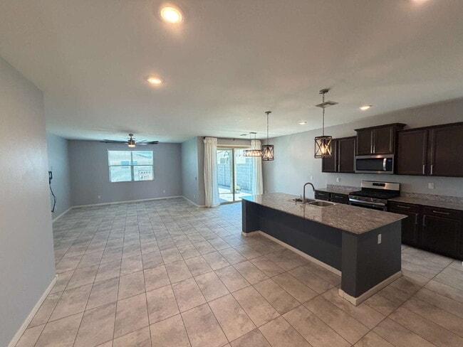 Building Photo - 7214 E Gamebird Way