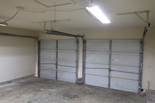 Building Photo - 1607 Chilton Ln
