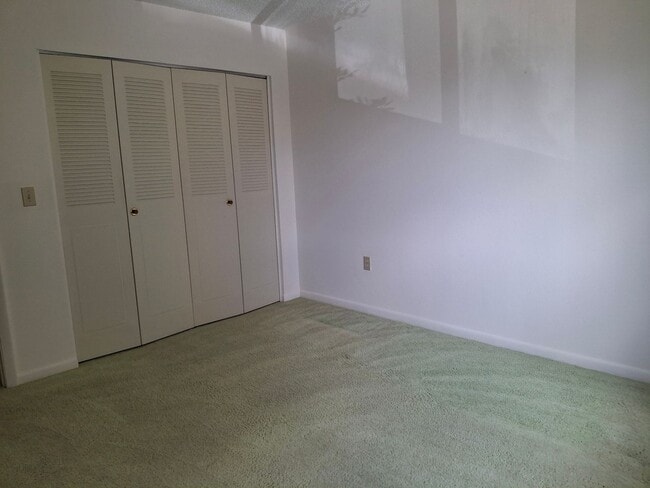 Building Photo - 2/2 in Silver Spring Shores 55+