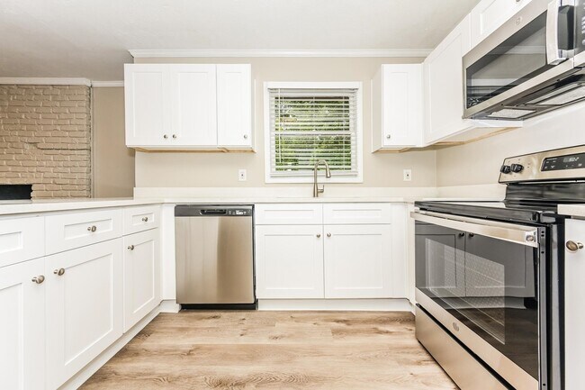 Building Photo - 3723 Eagle Woods Cir