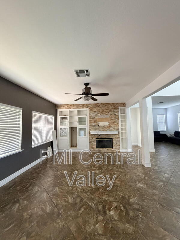 Building Photo - 108 Hornfels Ave