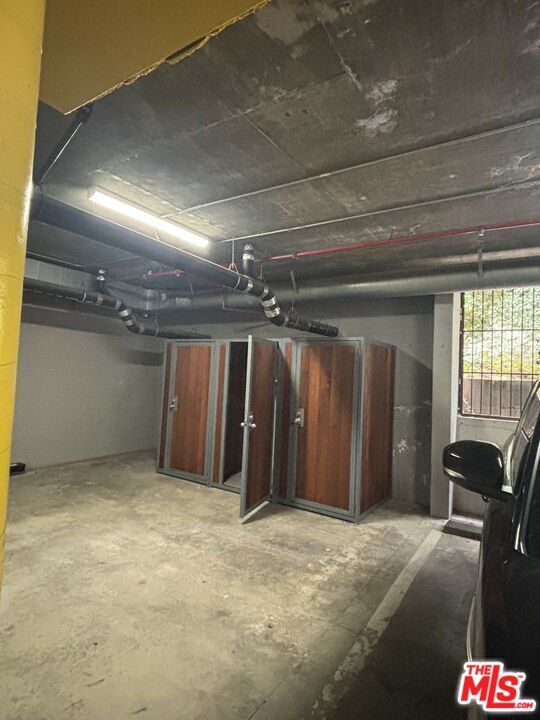 Building Photo - 4848 Wilshire Blvd