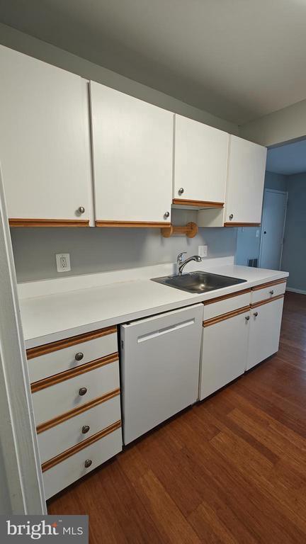 Building Photo - 561 Florida Ave