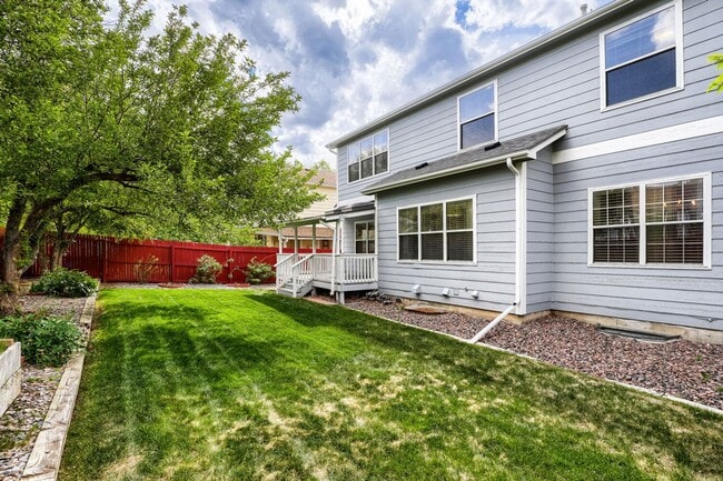 Building Photo - Amazing 5-bedroom home in Cherry Creek School District! Basement Apartment with kitchen! Move in ...