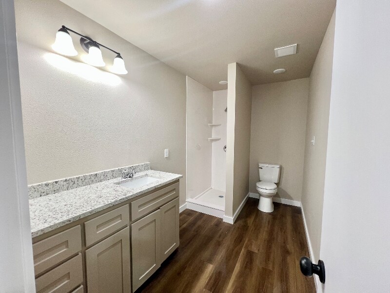 Building Photo - 506 Mary St