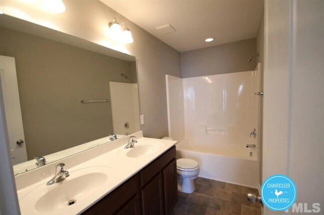 Building Photo - 2219 Sunny Cove Dr