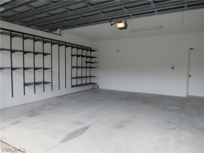 Building Photo - For Lease – Spacious 4-Bedroom Coach Home in Avalon Preserve