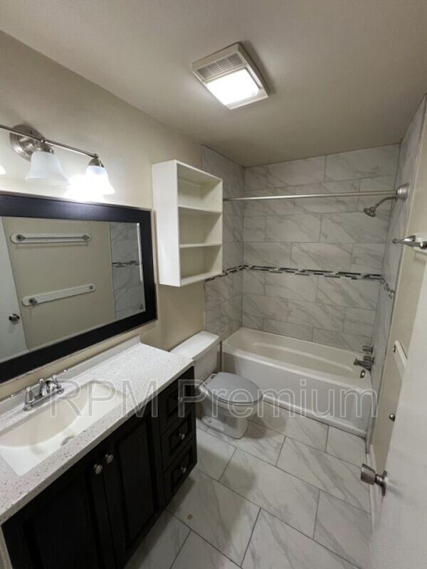 Building Photo - 5268 S Brightside View Dr