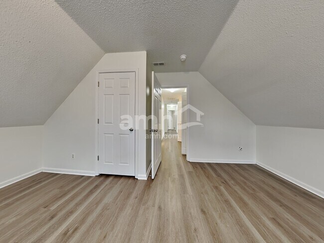 Building Photo - 8527 Ochre Dr